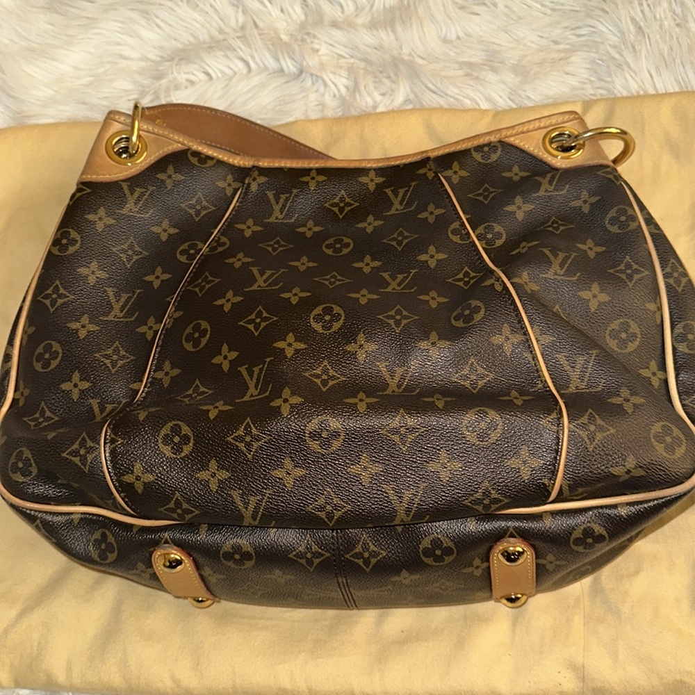 Louis Vuitton Galleria PM - Authentic - Picture 6 of 9